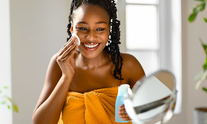 Ako správne používať micelárnu vodu pre žiarivú pleť